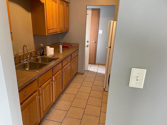 2nd image of 500 W Daisy Pl APT A