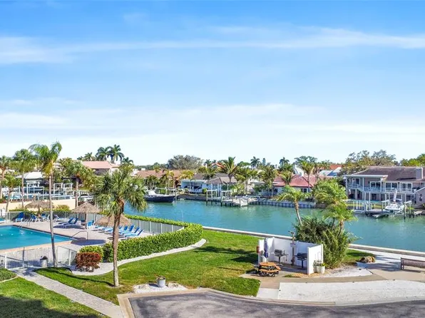 4900 Brittany Dr S APT 301, Saint Petersburg, FL 33715