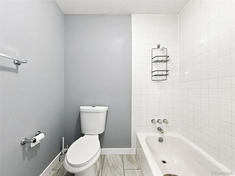 1050 S Monaco Street Pkwy — Photo 18