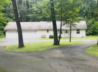 E1218 N Lake Rd, Iola, WI 54945