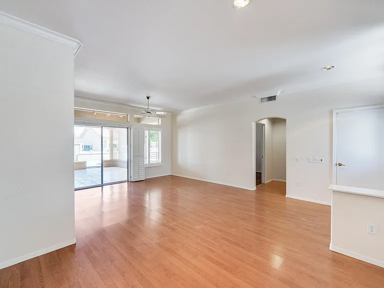 15304 W Heritage Dr — Photo 9