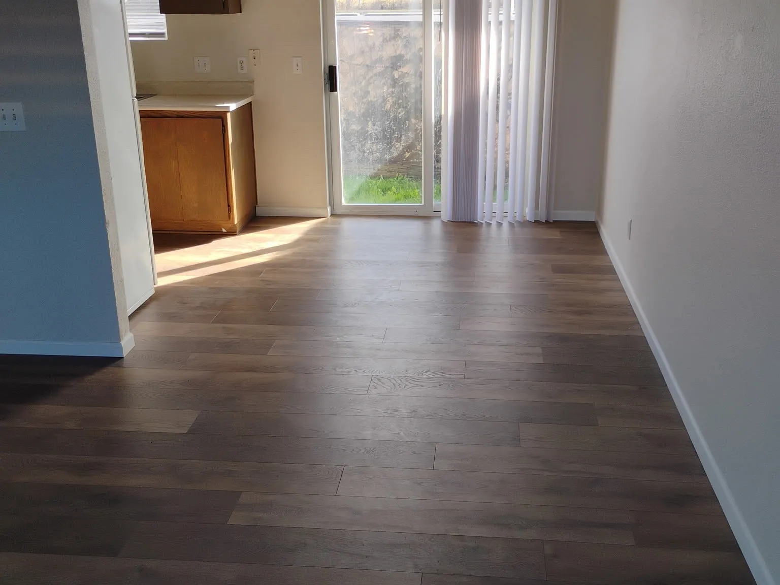 2 bed, 900 sqft, $1,300 — Photo 3