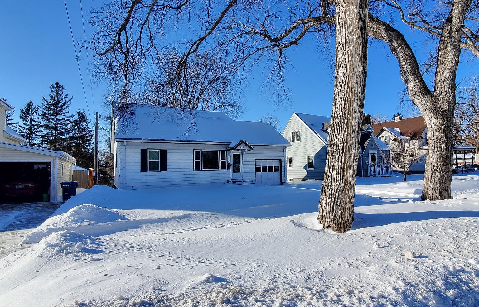 615 N Broadway, Fergus Falls, MN 56537 Zillow