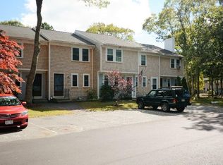 300 Falmouth Rd APT 15B, Mashpee, MA 02649