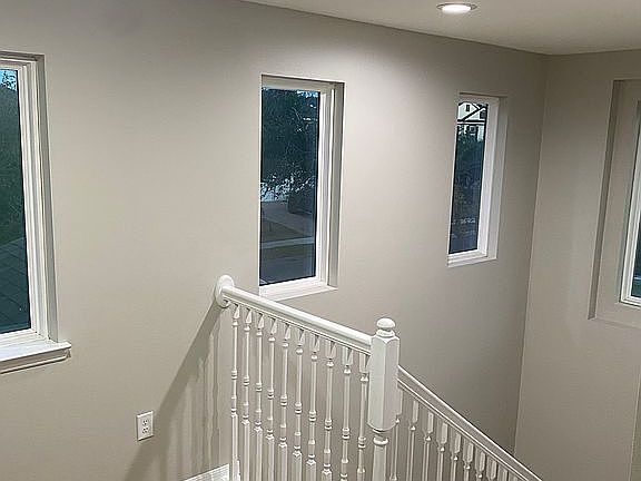 4th image of 11536 Chateaubriand Ave