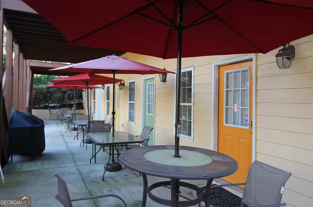 1 bed, 1.0 bath, 975 sqft, $1,175 — Photo 4