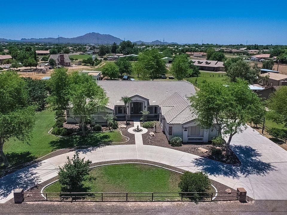 1st image of 2935 E Superstition Dr
