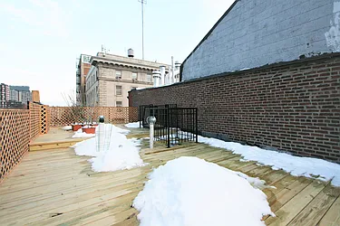 Rented by R New York