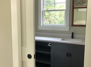 6 High St, Kennebunkport, ME 04046