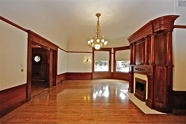 2398 Broadway St — Photo 14