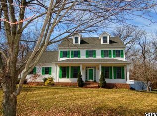 8 Seneca Cir, Carlisle, PA 17015