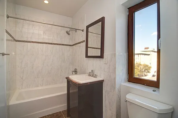 Rented by Compass | media 14