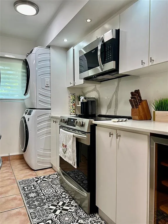 2 bed, 1.5 bath, $4,500 — Photo 4
