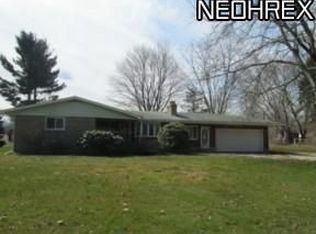 9512 Wolf Rd, Windham, OH 44288