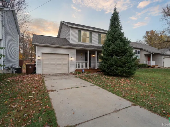 2155 Coolridge Rd, Holt, MI 48842