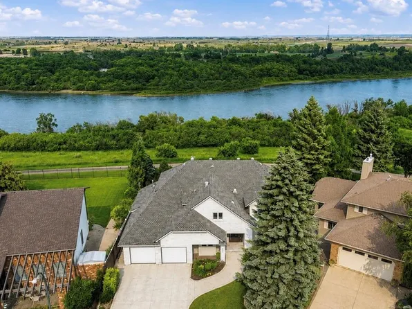 323 Mallin CRESCENT, Saskatoon, SK S7K 7X2
