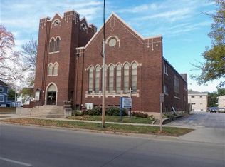 930 W 4th St, Waterloo, IA 50702