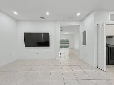 2648 SE 15th Ct — Photo 4