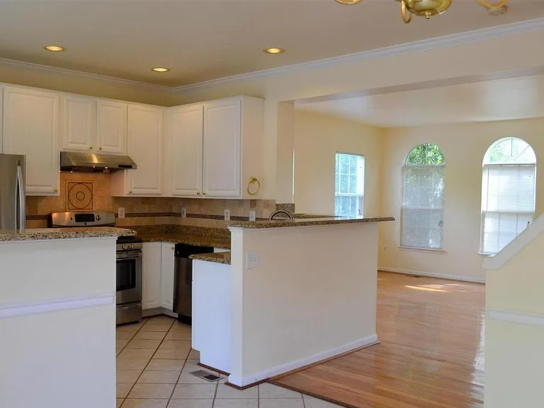 6863 Drifton Ct — Photo 8