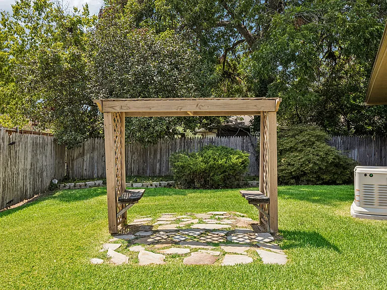 3566 Princess Ln — Photo 31
