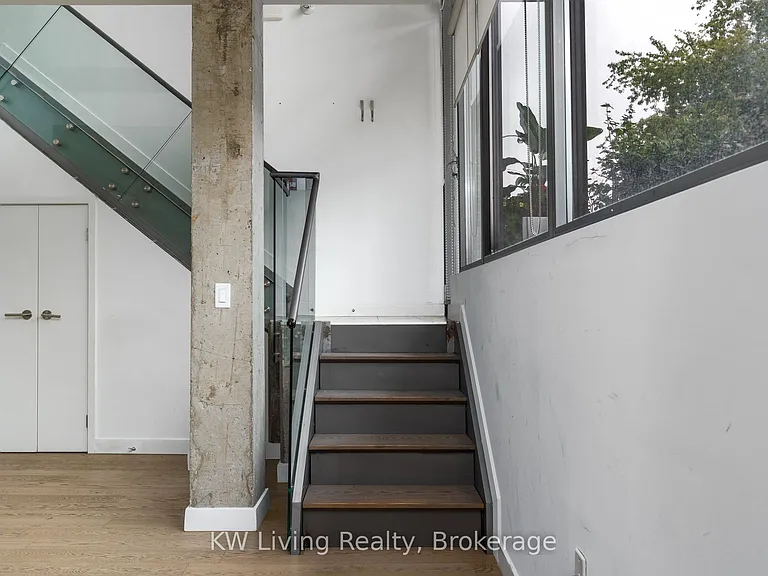 90 Broadview Ave #LW1 — Photo 22