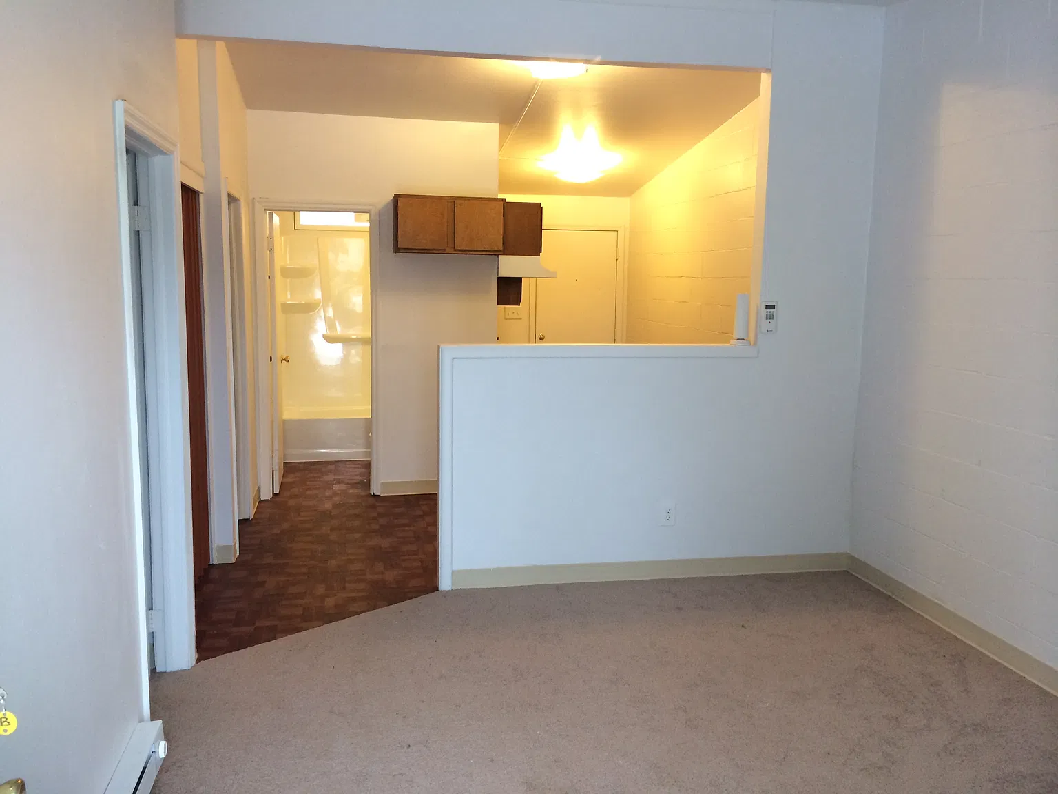 2 bed, 1.0 bath, 600 sqft, $625 — Photo 2