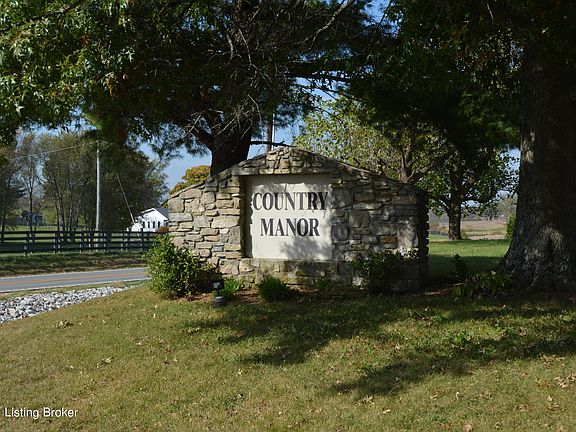 2nd image of 1410 Manor Way