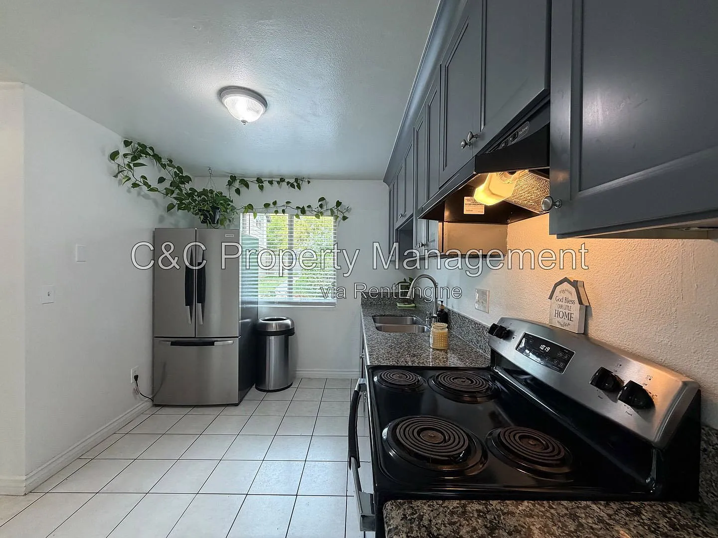 3 bed, 2.0 bath, 1023 sqft, $3,195 — Photo 3