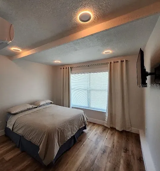 7218 Mandarin Dr — Photo 12