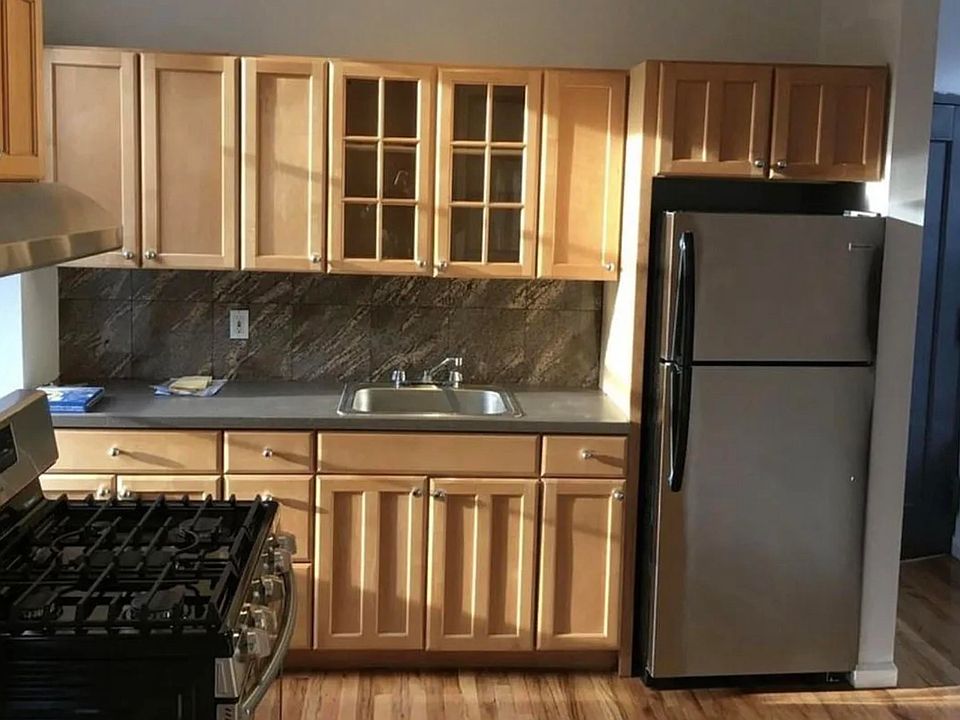 1st image of 229 Elizabeth St APT 9