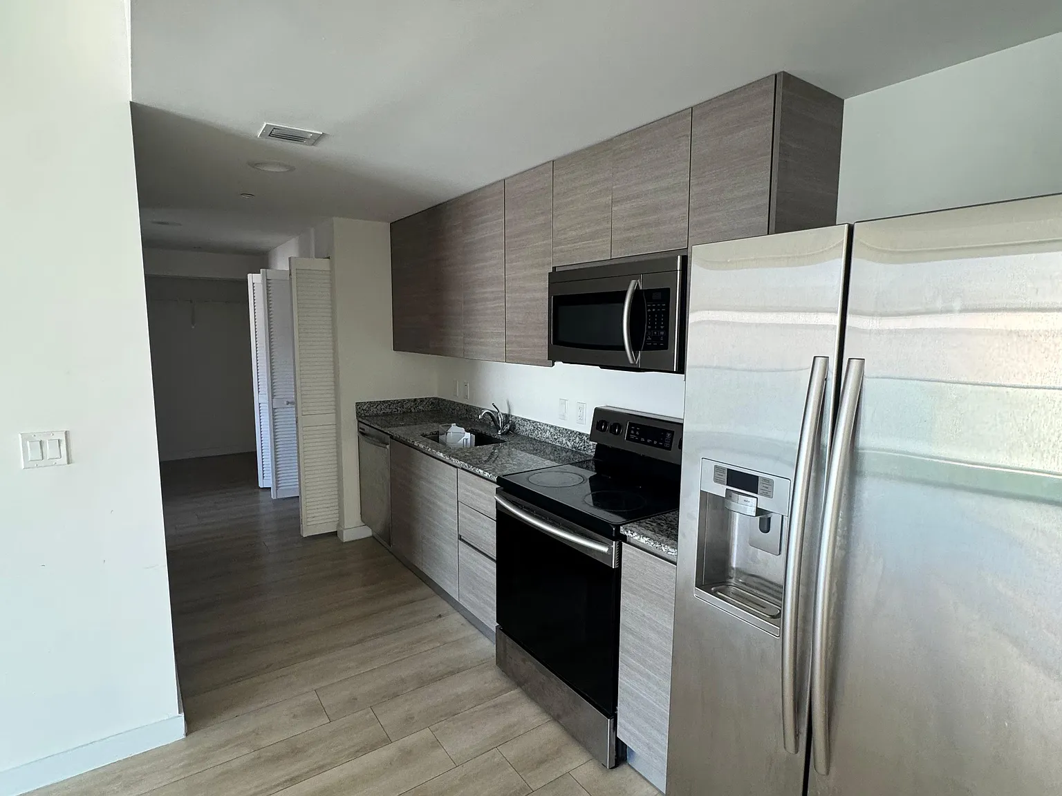 1 bed, 672 sqft, $2,350 — Photo 1