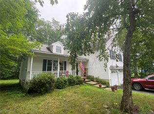 17 Edwin Ln, Thomaston, CT 06787