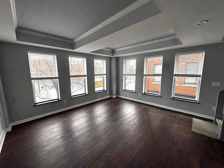 133 Walton St #Townhouse 129 — Photo 17