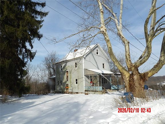 2nd image of 31 Spring Hill Ln