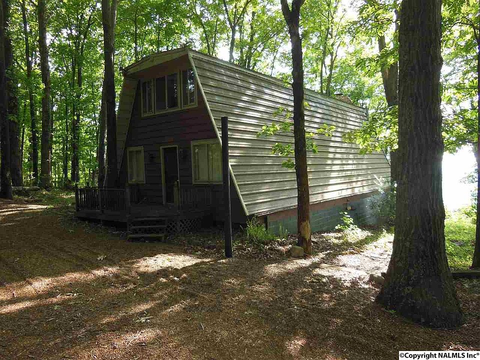 1st image of 5020 Willow Dr SE