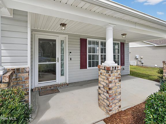 2nd image of 1343 Clancy Drive NE