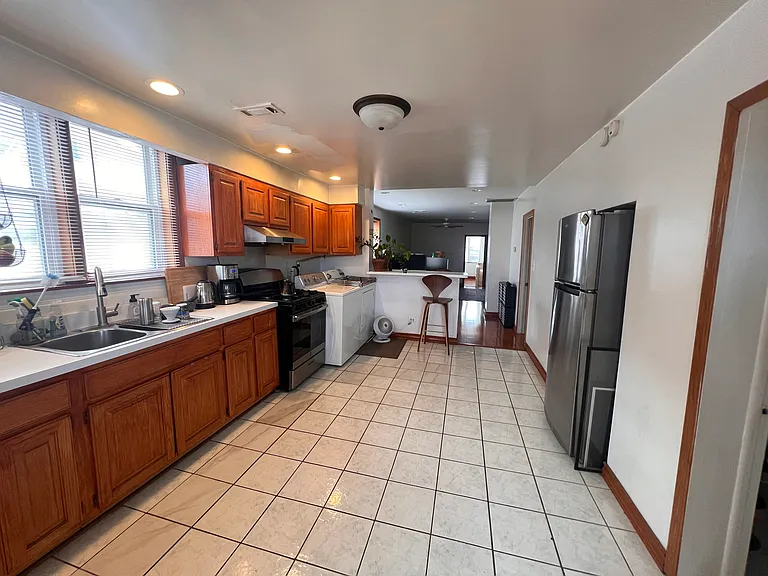 3041 S Lowe Ave #2 — Photo 12