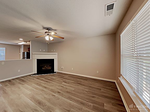 4th image of 504 Epris Ln