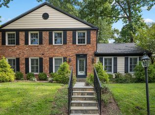 11801 Devilwood Dr, Potomac, MD 20854