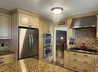 79 Chestnut Ridge Rd, Mahopac, NY 10541