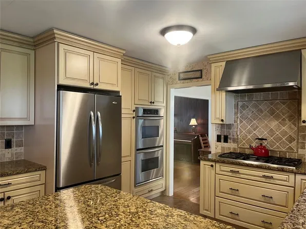 79 Chestnut Ridge Road, Mahopac, NY 10541