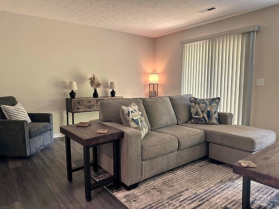 5th image of 5072 Lord Alfred Ct