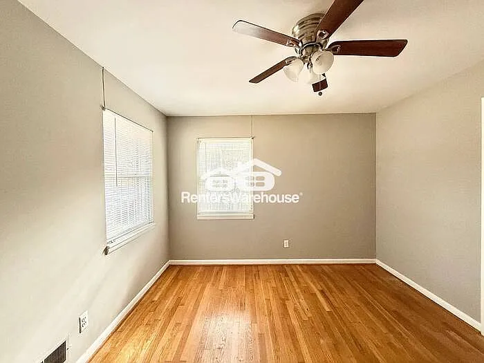 940 Center Way SW — Photo 15