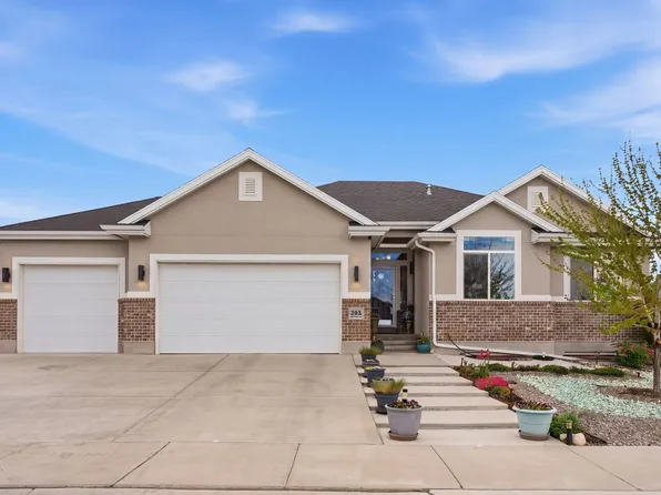 236 E Briarwood Ln, Stansbury Park, UT 84074
