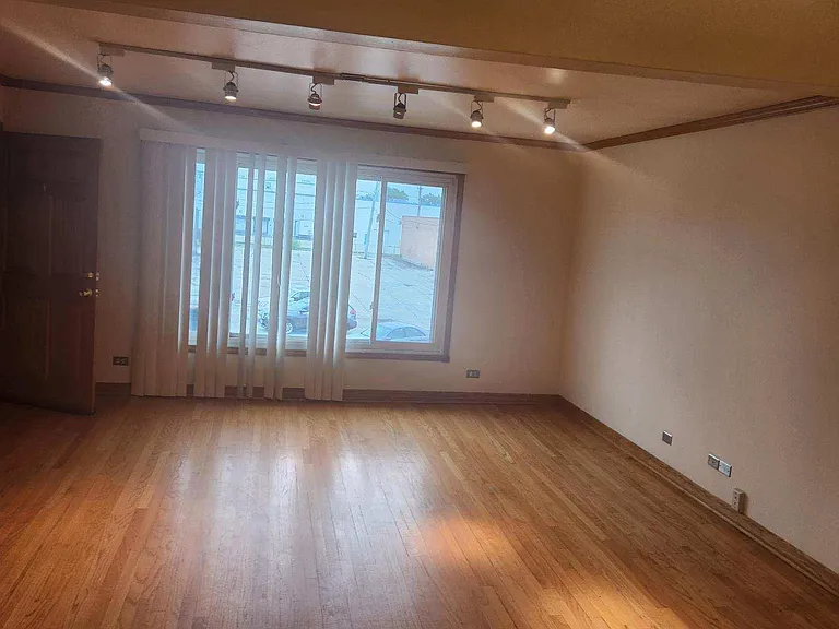 7216 W 59th St #2 — Photo 6