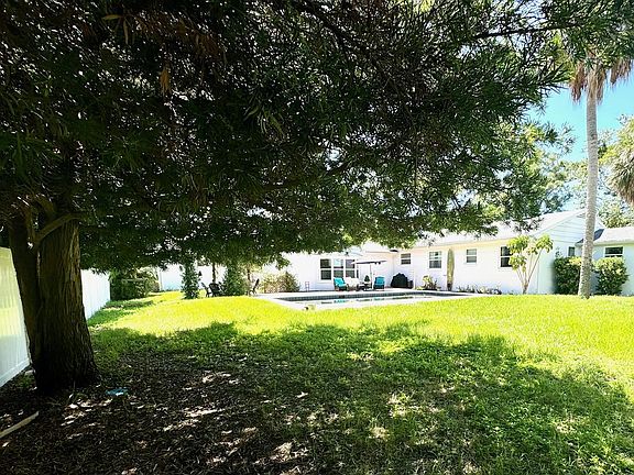 4th image of 5011 W Longfellow Ave