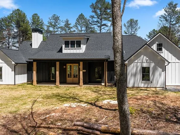 370 Knollwood Dr, Mineral Bluff, GA 30559