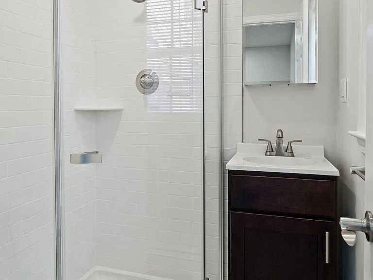 Riverview Manor Apartments — Photo 17