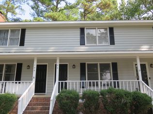 104 Chatham Woods Dr, Cary, NC 27511
