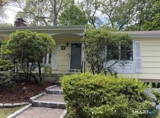 6 Vanderbilt Avenue, Norwalk, CT 06854